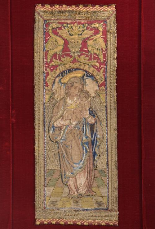EMBROIDERY ‘MADONNA HOLDING CHILD JESUS IN HER ARMS', 16TH - 17TH CENTURY.