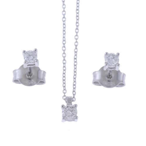 EARRINGS AND PENDANT WITH DIAMONDS.