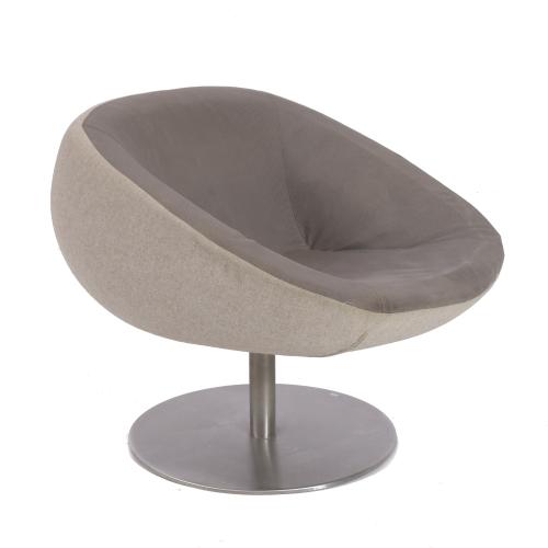 XAVIER MARISCAL (1950) PARA ANDREU WORLD. Sillón giratorio modelo "Wok", diseño de 2013.