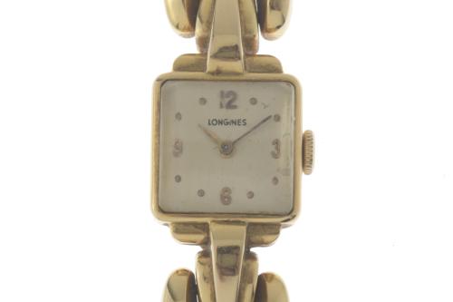 LONGINES. Reloj de pulsera en oro, años 40.