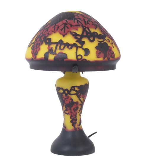 AFTER MODELS BY ÉMILE GALLÉ (1846-1904). TABLE LAMP IN PATE DE VERRE, 20TH CENTURY.
