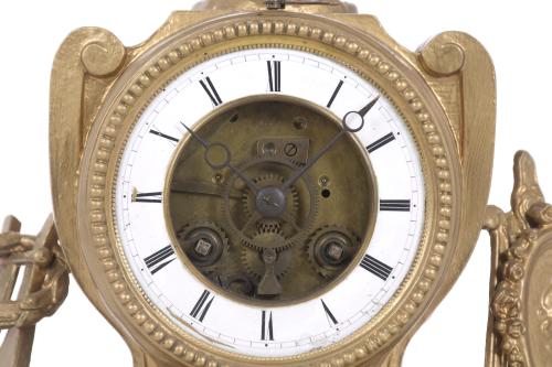 RELOJ DE SOBREMESA LOUIS PHILIPPE CON ALEGORÍA A LAS ARTES,