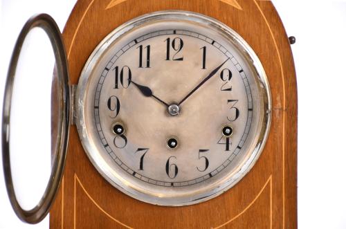 Regency table clock, 19th century.
