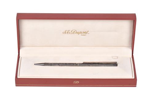 DUPONT. Silver pen.