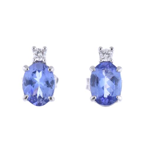 Tanzanites and diamonds earrings.