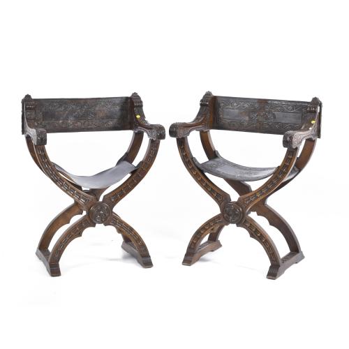 Pair of mule or hip chairs, 19th century.