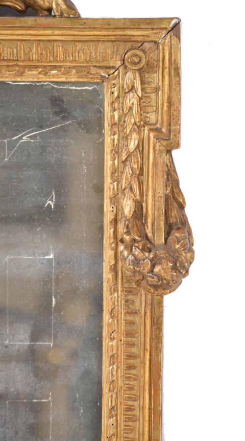 Espejo de pared estilo Carlos IV, siglo XIX. 