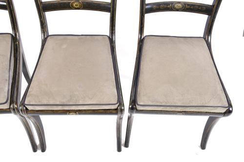 Pareja de sillas Regency y pareja de sillas de estilo Regen