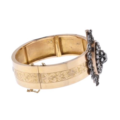 Pulsera isabelina y broche desmontable con diamantes.