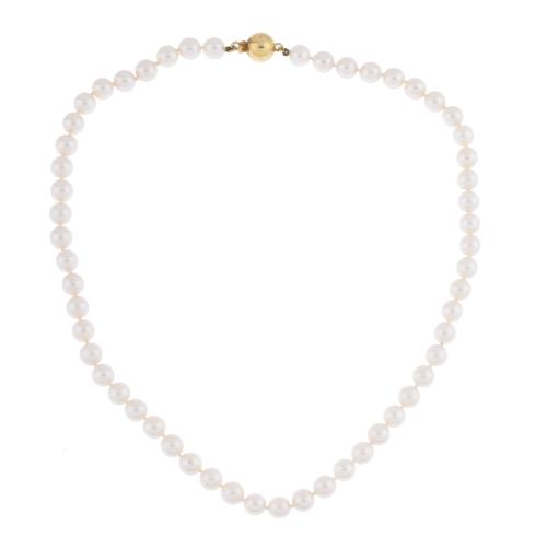Cultured pearls necklace.