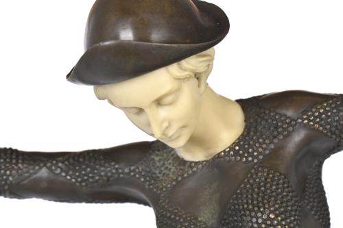 SIGUIENDO MODELOS DE DEMÉTRE CHIPARUS (1886-1947).  "Colomb