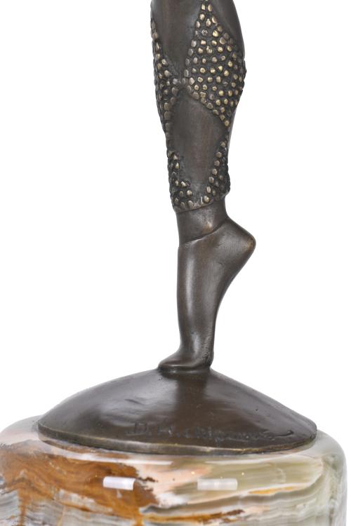 SIGUIENDO MODELOS DE DEMÉTRE CHIPARUS (1886-1947).  "Colomb