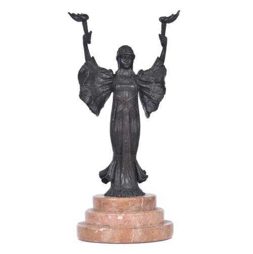 SIGUIENDO MODELOS DE AGATHON LÉONARD. "Dama con antorchas".