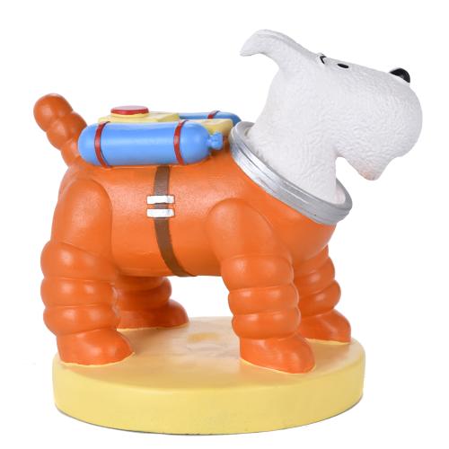 "Milú astronauta". 
