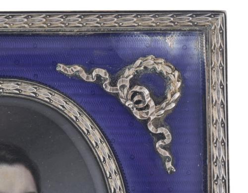 ESCUELA AUSTRÍACA, SIGLO XIX.  Miniatura con retrato mascul