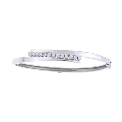 Half-round diamonds bracelet.
