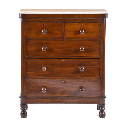 English chest of drawers, Edwardian period, early 20th century.