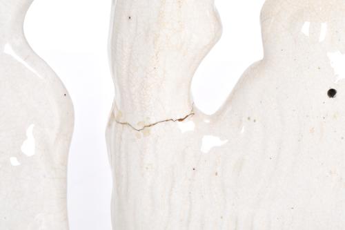 Lote de seis figuras en cerámica inglesa Staffordshire, sig