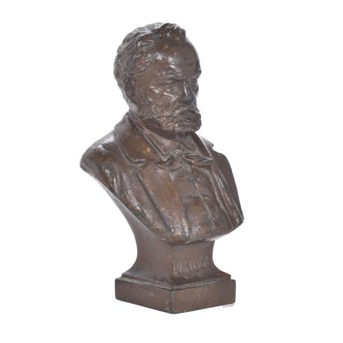 AUGUSTE BONNETAUD NADAUD (1835 - 1889). "Busto de Victor Hu