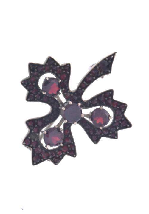 Broche floral guardapelo con granates y broche en forma de 