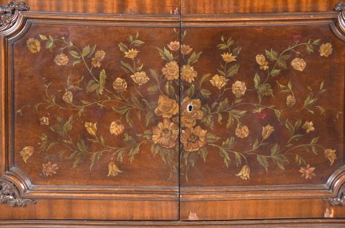 Mueble bar historicista, med. siglo XX. 