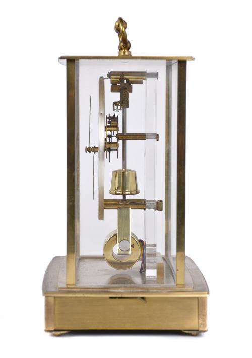 Reloj de sobremesa vintage, circa 1960.