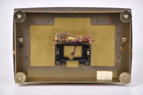 Reloj de sobremesa vintage, circa 1960.