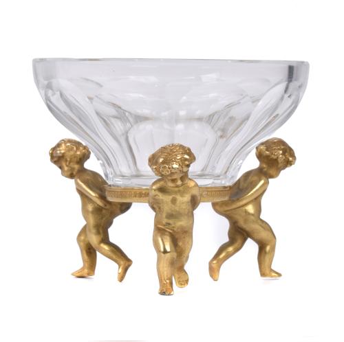 Centro en cristal estilo Napoleón III, siglo XX. 