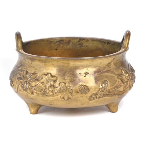 Centro Art Nouveau en bronce dorado, pps. siglo XX. 