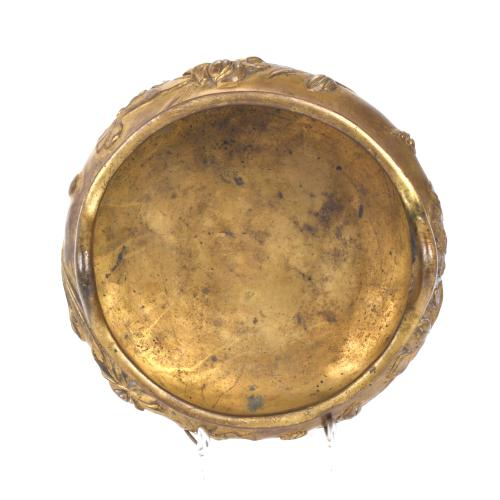Centro Art Nouveau en bronce dorado, pps. siglo XX. 