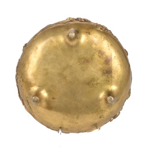 Centro Art Nouveau en bronce dorado, pps. siglo XX. 