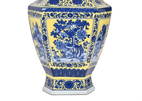 ESCUELA CHINA. DINASTÍA QING, SIGLO XX.  Jarrón.