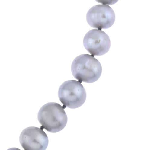 Collar de perlas de río grises barrocas.