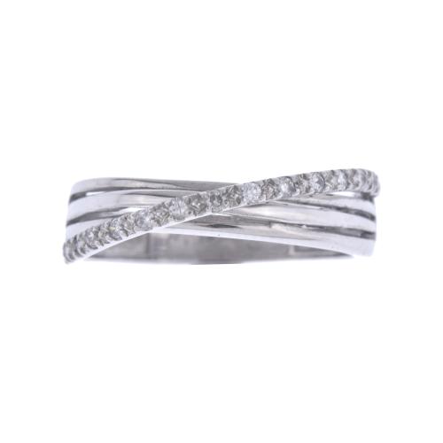 Ring with a diamonds cross band.