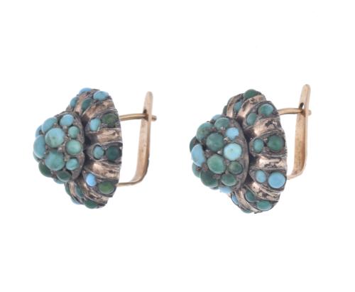 Alphonsine earrings with turquoises.