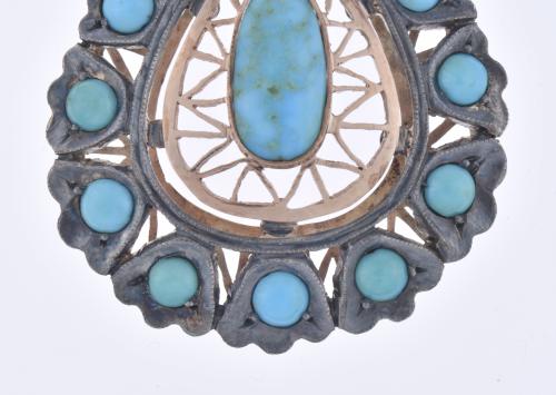 Colgante belle époque con turqesas.