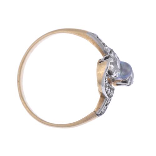 Belle Époque ring with diamonds and pearl.