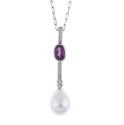 Necklace with pendant with pearl, amethyst and diamonds.