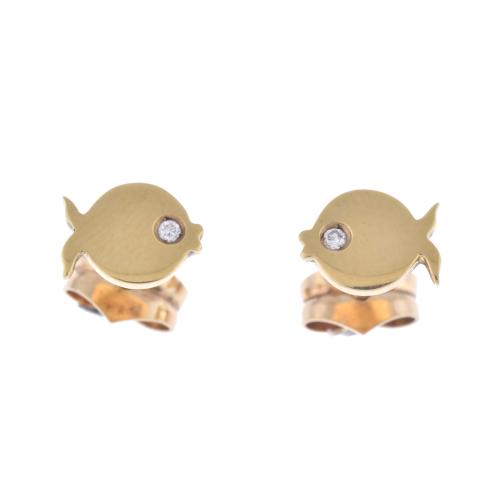 Fish-shaped earrings with diamonds.