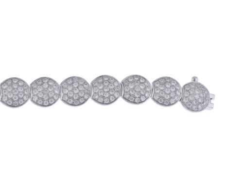 Pulsera con pavé de diamantes.