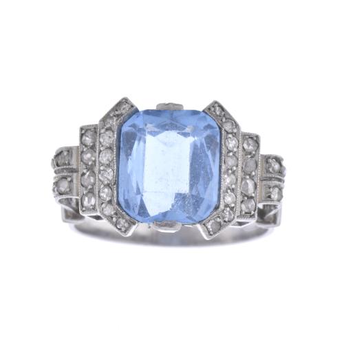 Art Deco ring with diamonds and aquamarine.