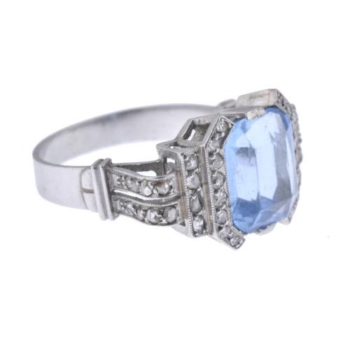 Art Deco ring with diamonds and aquamarine.