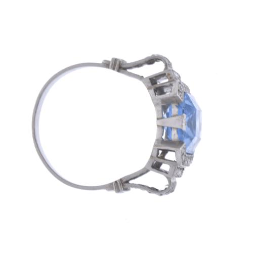 Art Deco ring with diamonds and aquamarine.