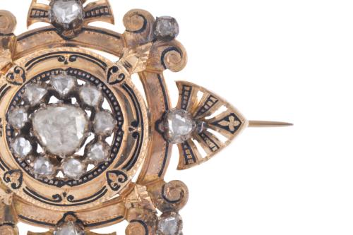 Late Alphonsine brooch with diamonds.