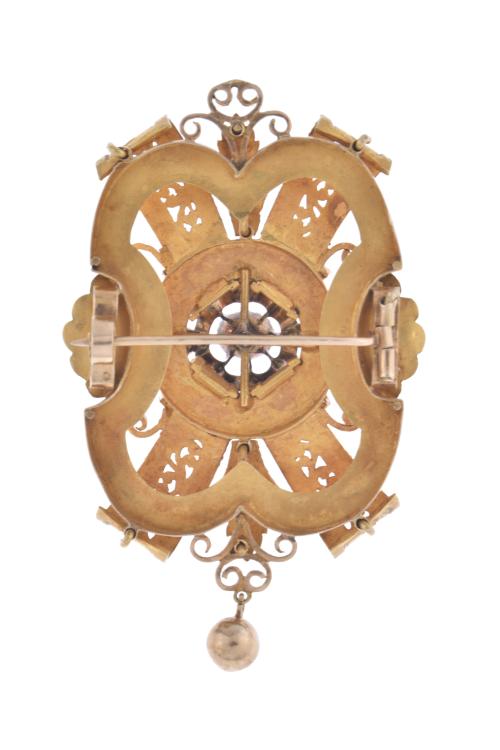 Broche isabelino - alfonsino con diamantes.