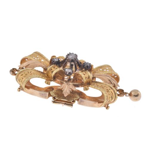 Broche isabelino - alfonsino con diamantes.