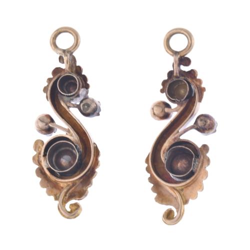 Pendientes art nouveau con diamantes.
