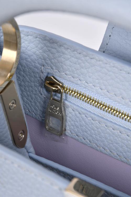 LOUIS VUITTON. Bolso Capucines BB. 