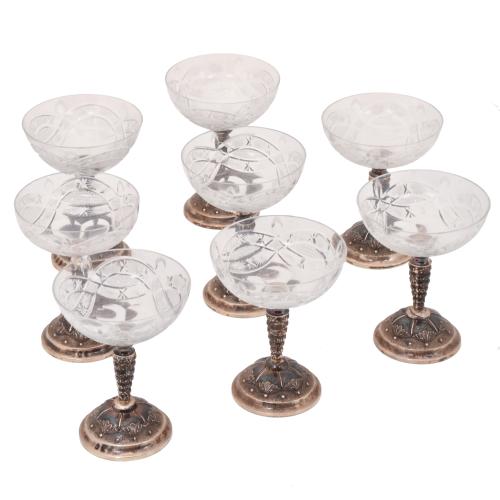 Juego de ocho copas de cava, siglo XX. 