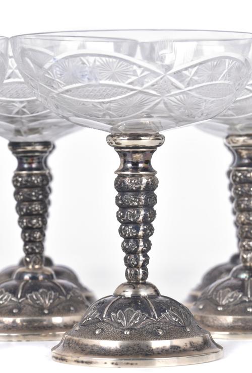 Juego de diez copas de cava, siglo XX. 